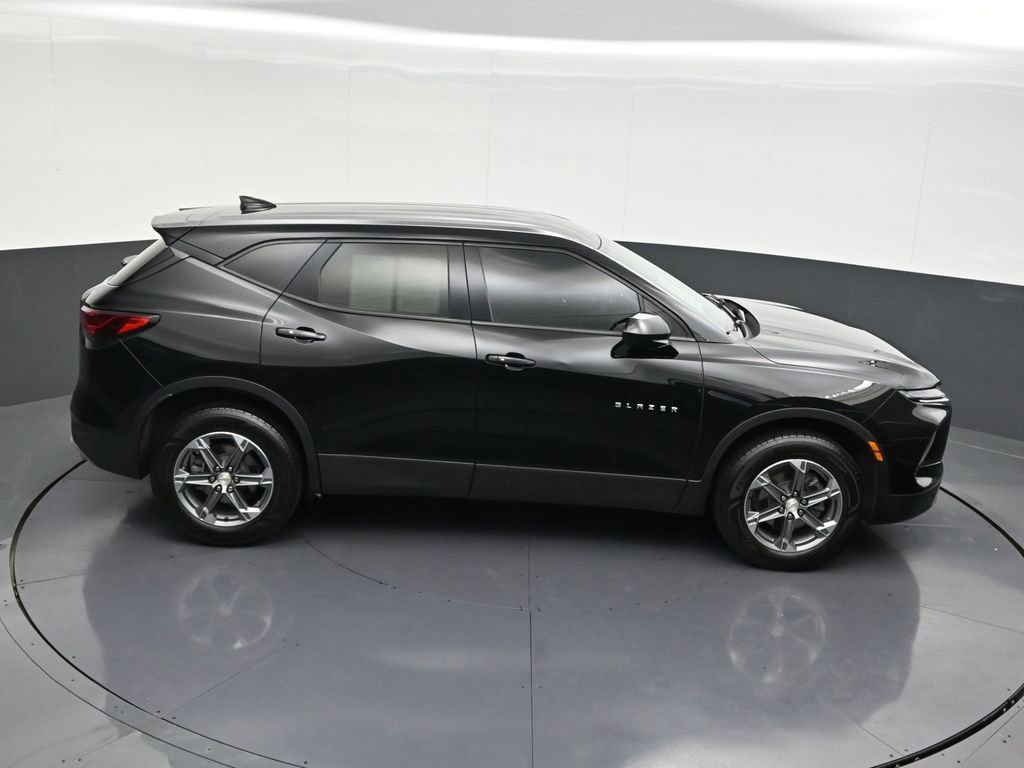 Used 2023 Chevrolet Blazer LT image 25