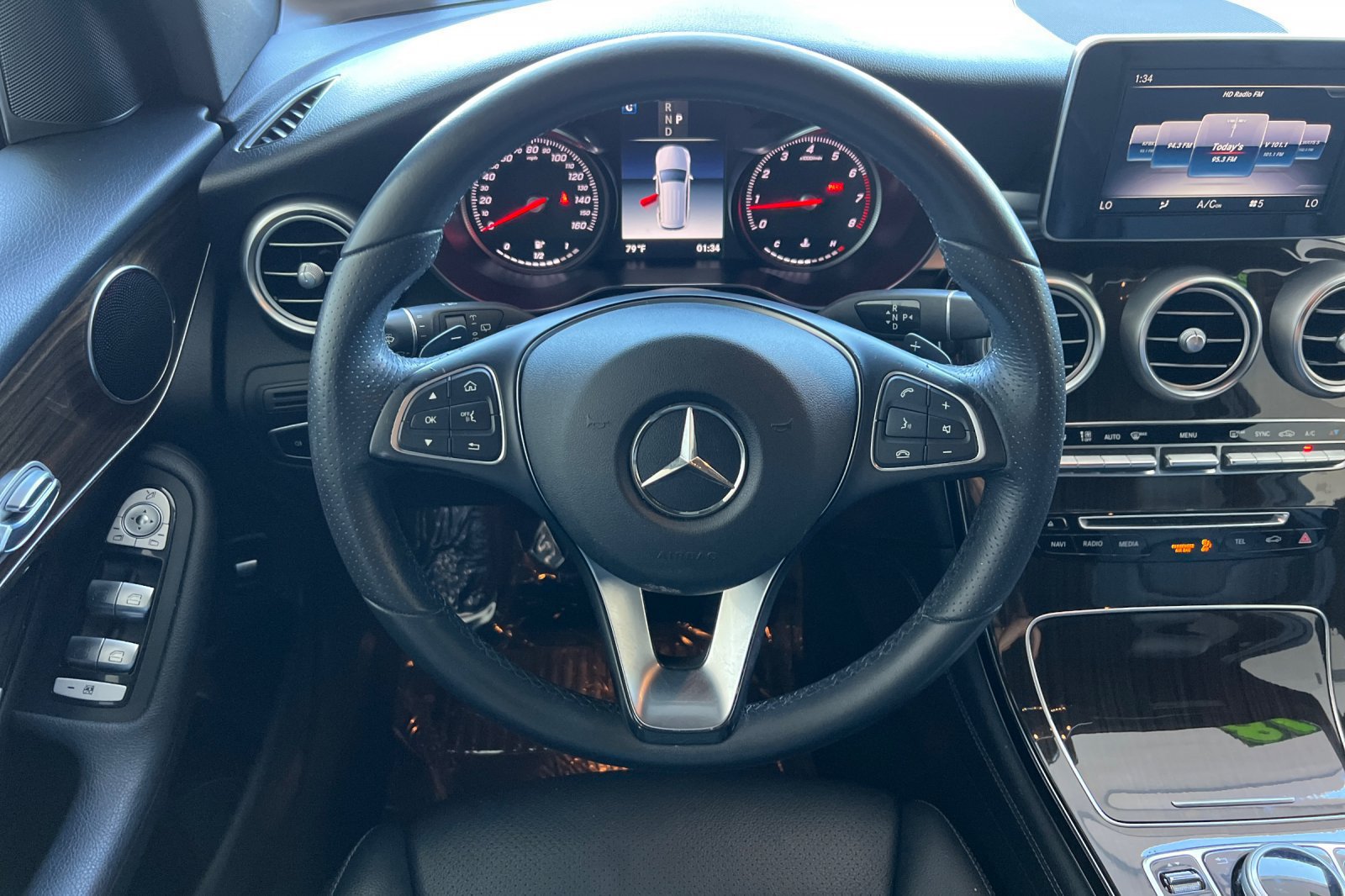Used 2018 Mercedes-Benz GLC 300 image 15