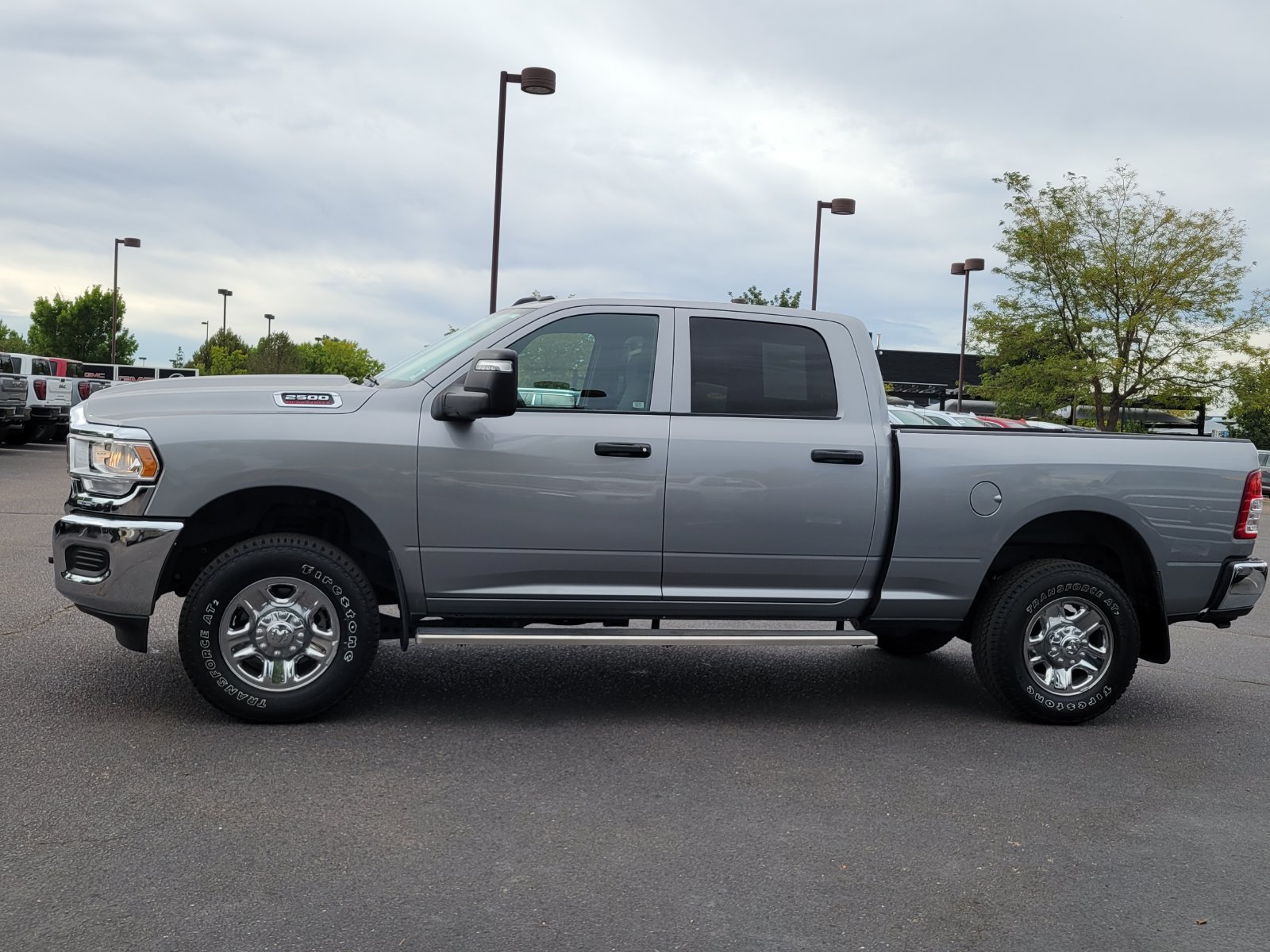 Used 2024 RAM 2500 Tradesman w/ Chrome Appearance Group AWD/4WD image 6
