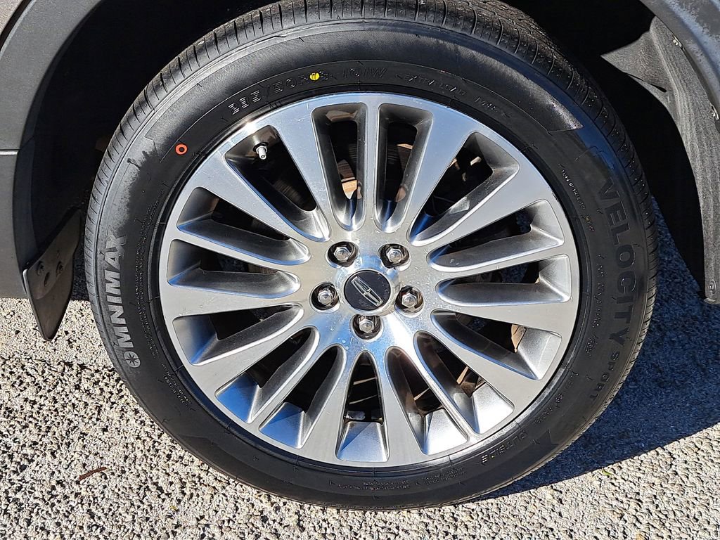 Used 2017 Lincoln MKC Reserve image 5