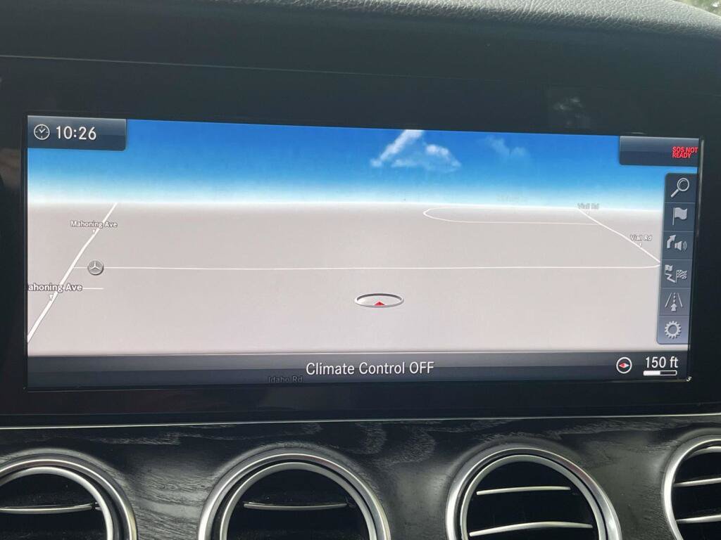 Certified 2018 Mercedes-Benz E 300 4MATIC image 23