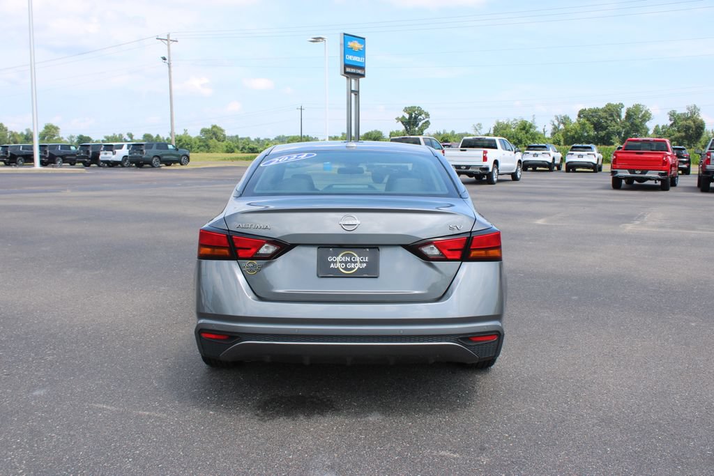 Used 2024 Nissan Altima 2.5 SV FWD image 8