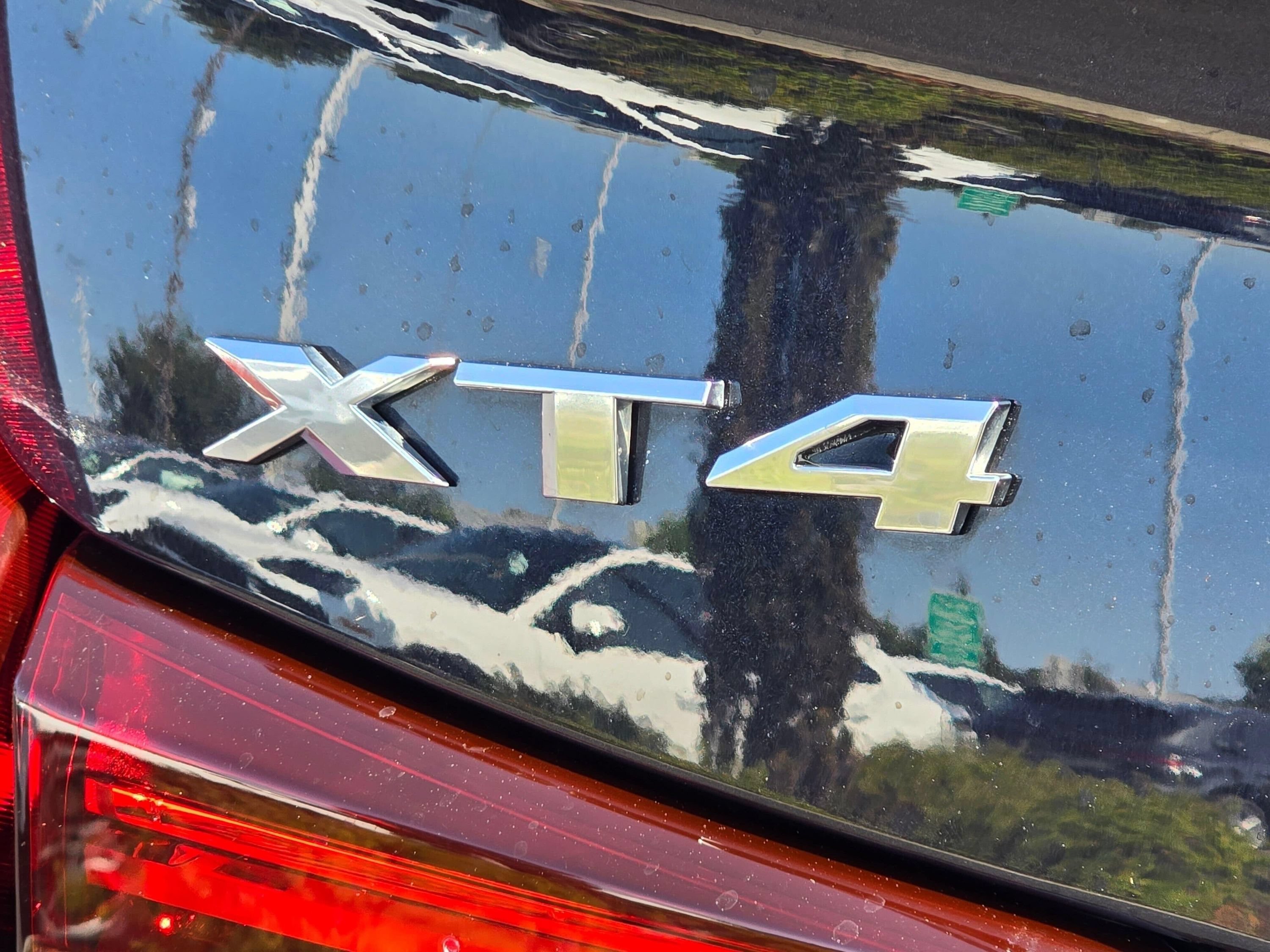 Used 2023 Cadillac XT4 Premium Luxury AWD/4WD image 33