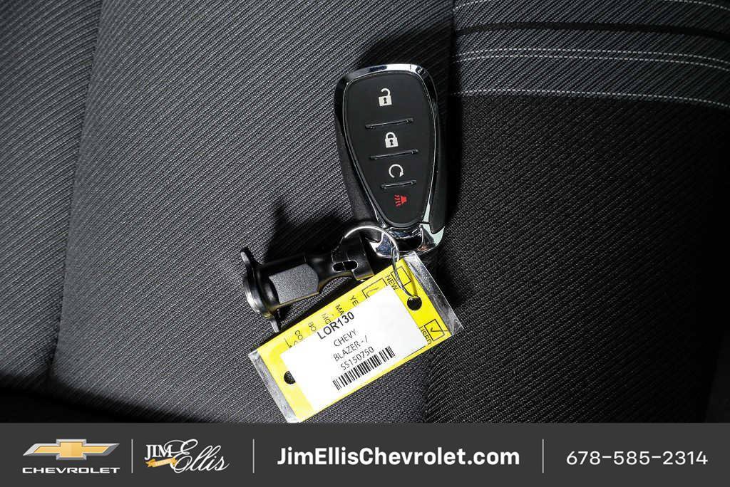 Certified 2025 Chevrolet Blazer LT FWD image 23