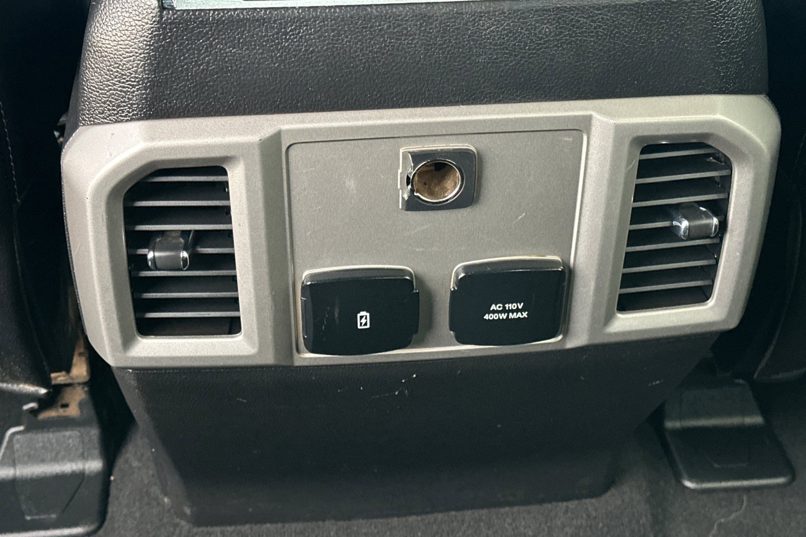 Used 2021 Ford F250 Lariat w/ Chrome Package image 39