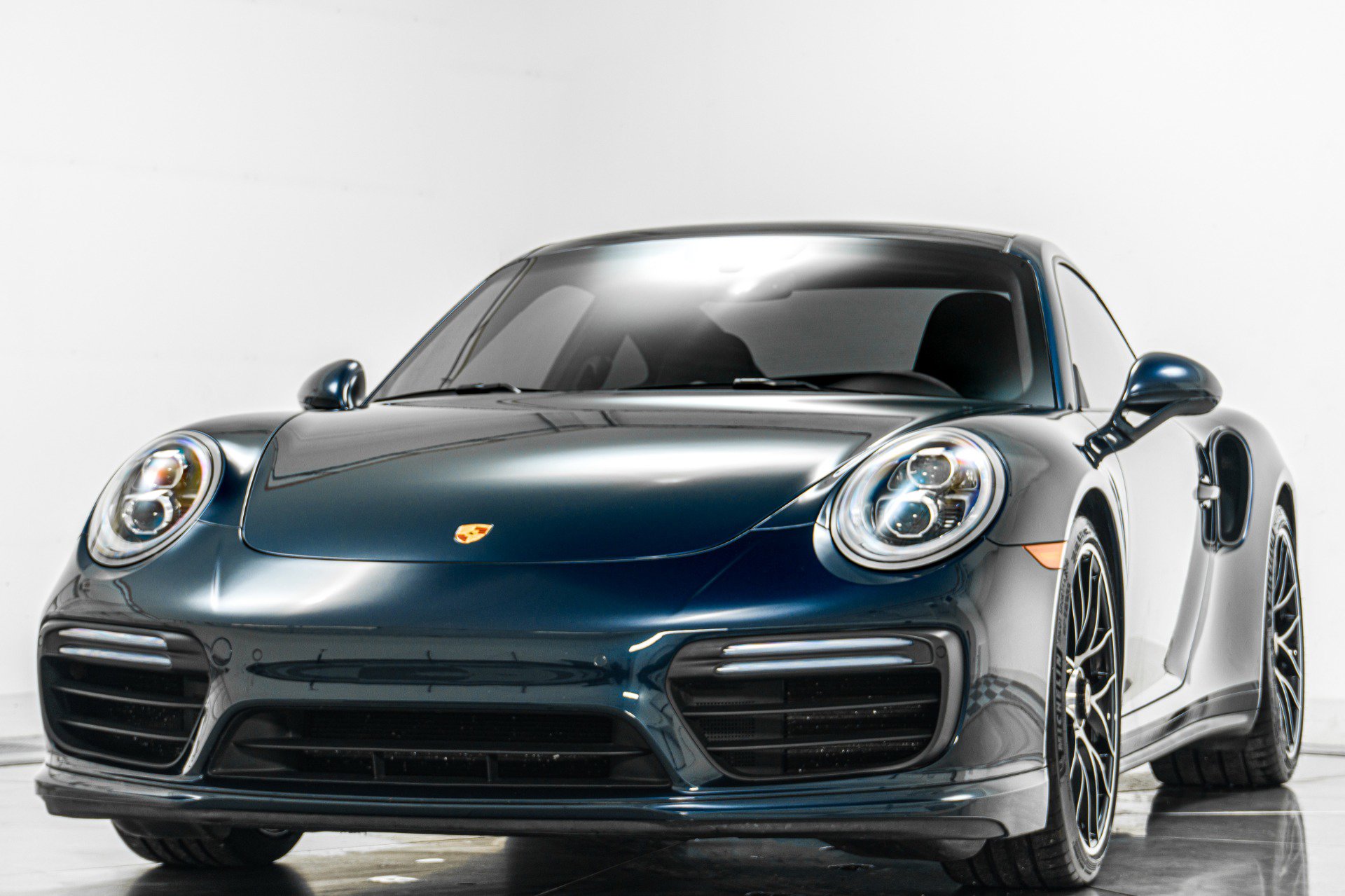 Used 2019 Porsche 911 Turbo w/ Light Design Package image 5