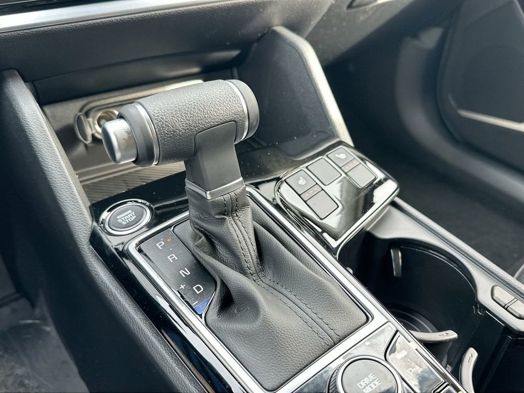 Used 2025 Kia Sportage EX image 39
