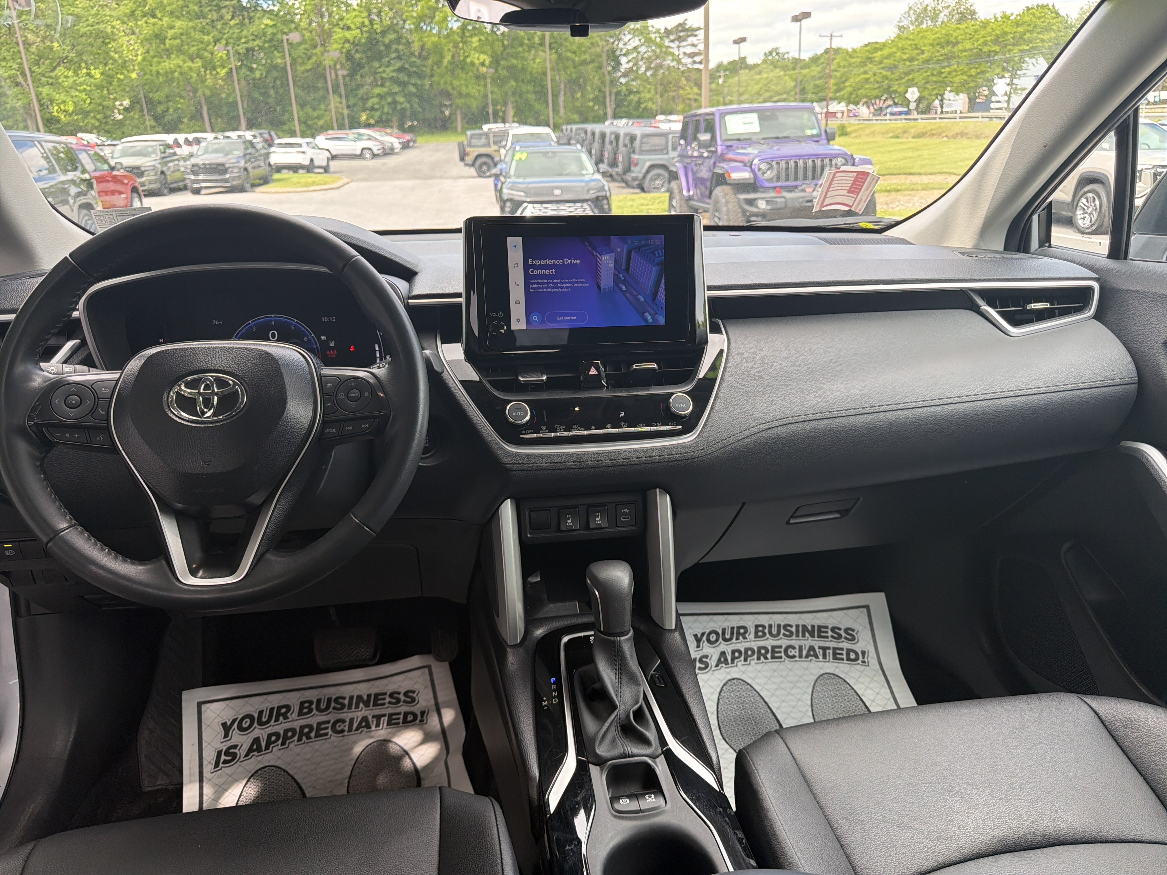 Used 2025 Toyota Corolla Cross XLE AWD/4WD image 14