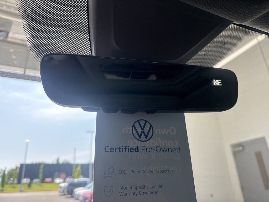 Certified 2025 Volkswagen Atlas SEL image 24