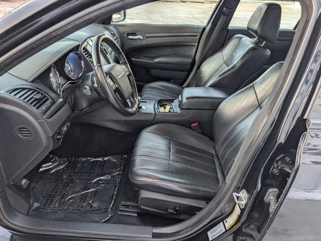 Used 2014 Chrysler 300 S image 2