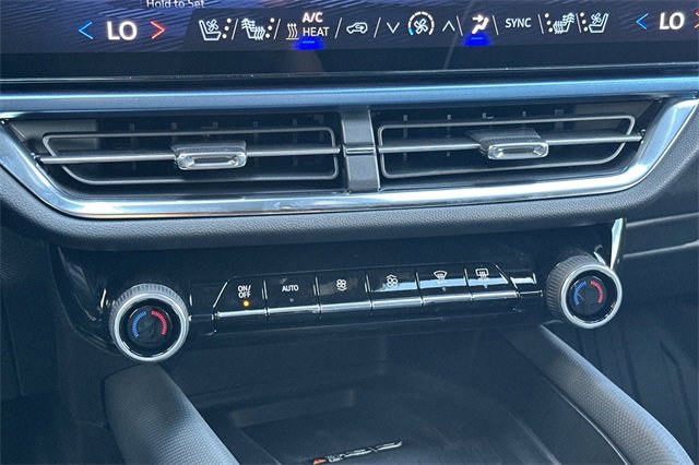 New 2026 Chevrolet Equinox EV LT image 27