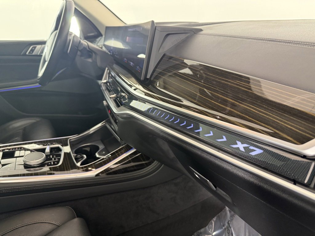 Used 2025 BMW X7 xDrive40i image 22