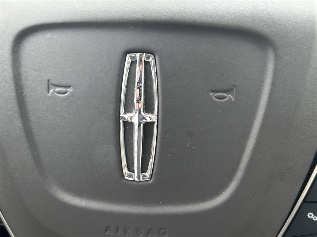 Used 2020 Lincoln Nautilus Reserve w/ Equipment Group 201A image 41