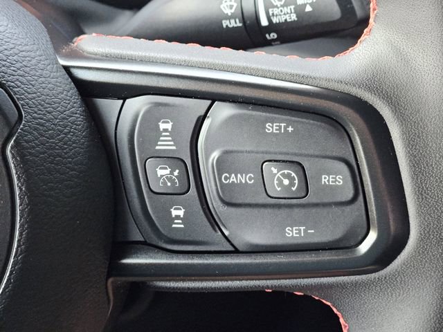 Used 2024 Jeep Gladiator Rubicon w/ Technology Group AWD/4WD image 18