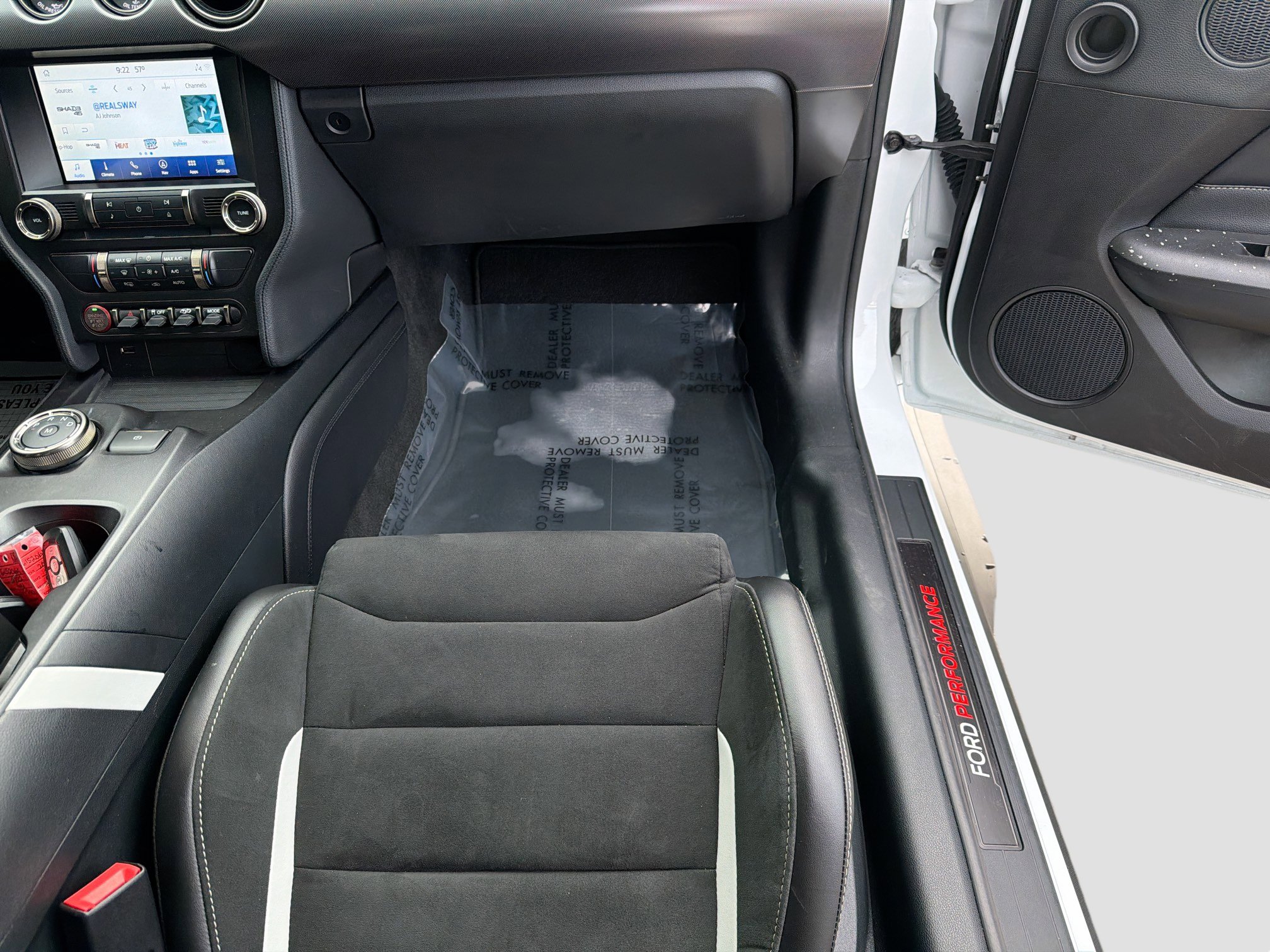 Used 2022 Ford Mustang Shelby GT500 w/ Technology Package image 17