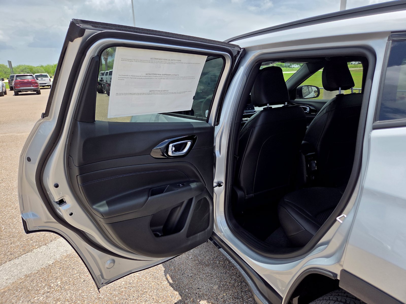 New 2026 Jeep Compass Latitude AWD/4WD image 14