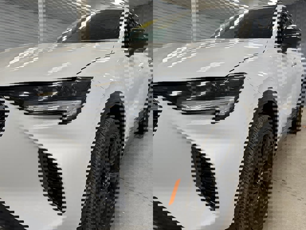 Certified 2023 Buick Envision Essence w/ Sport Touring Package image 37