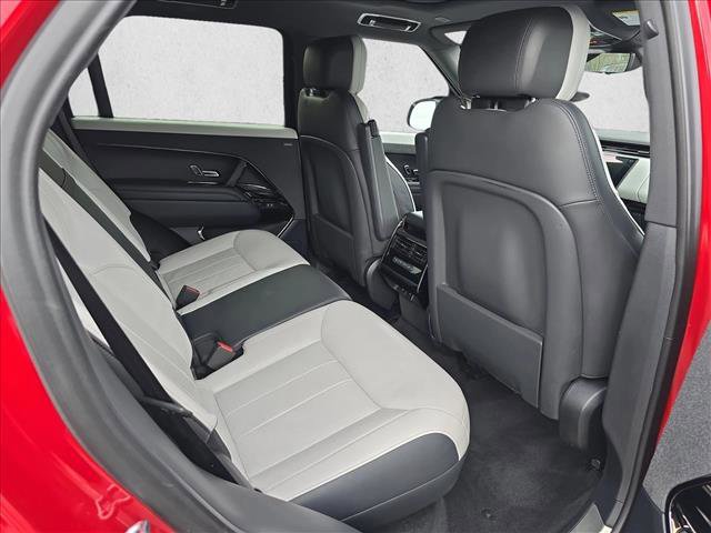 Used 2023 Land Rover Range Rover Sport SE Dynamic image 11