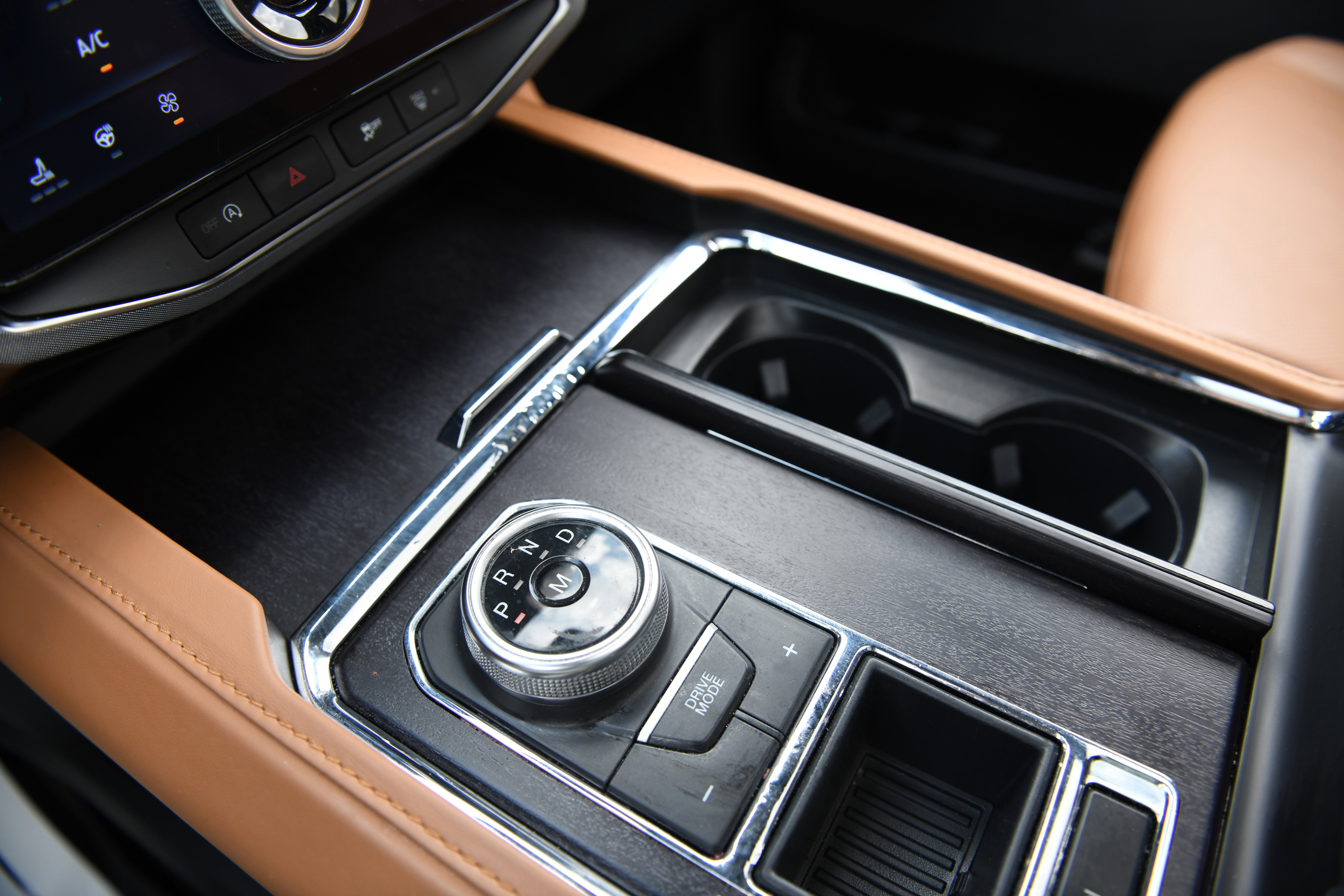 Used 2023 Ford Expedition Platinum RWD image 16