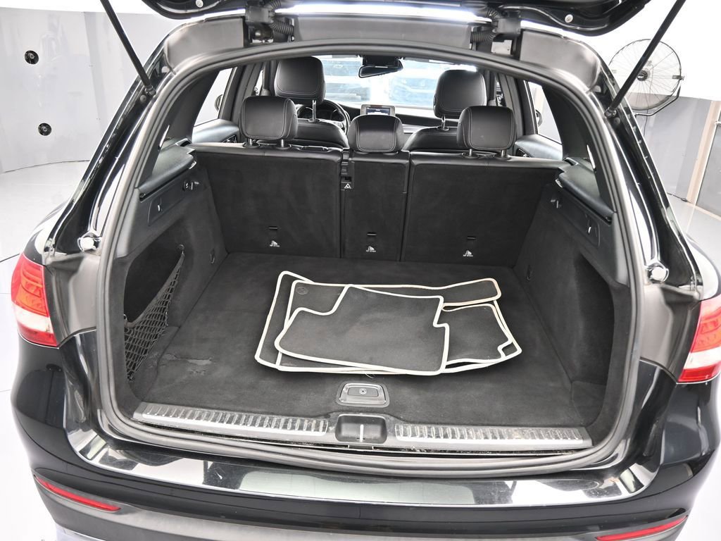 Used 2019 Mercedes-Benz GLC 300 4MATIC image 36