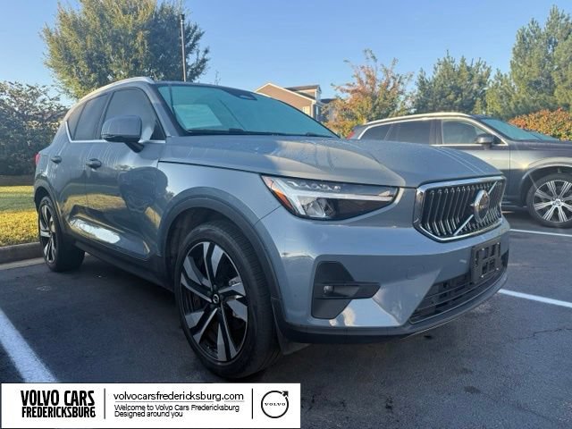Used 2023 Volvo XC40 B5 Plus w/ Protection Package Premier