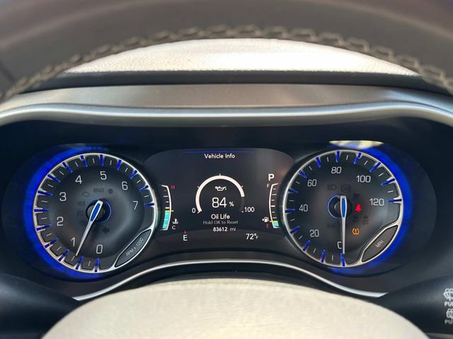 Used 2023 Chrysler Pacifica Touring-L FWD image 36
