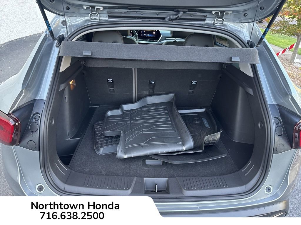 Used 2024 Chevrolet Trax ACTIV w/ Driver Confidence Package image 21