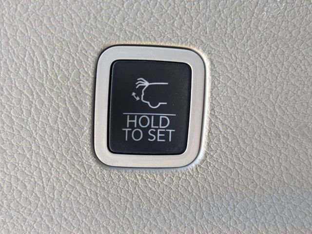 Used 2024 Jeep Wagoneer L Series II w/ Flexible Seating Group image 14