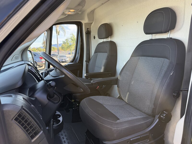 Used 2021 RAM ProMaster 2500 w/ Convenience Group FWD image 10