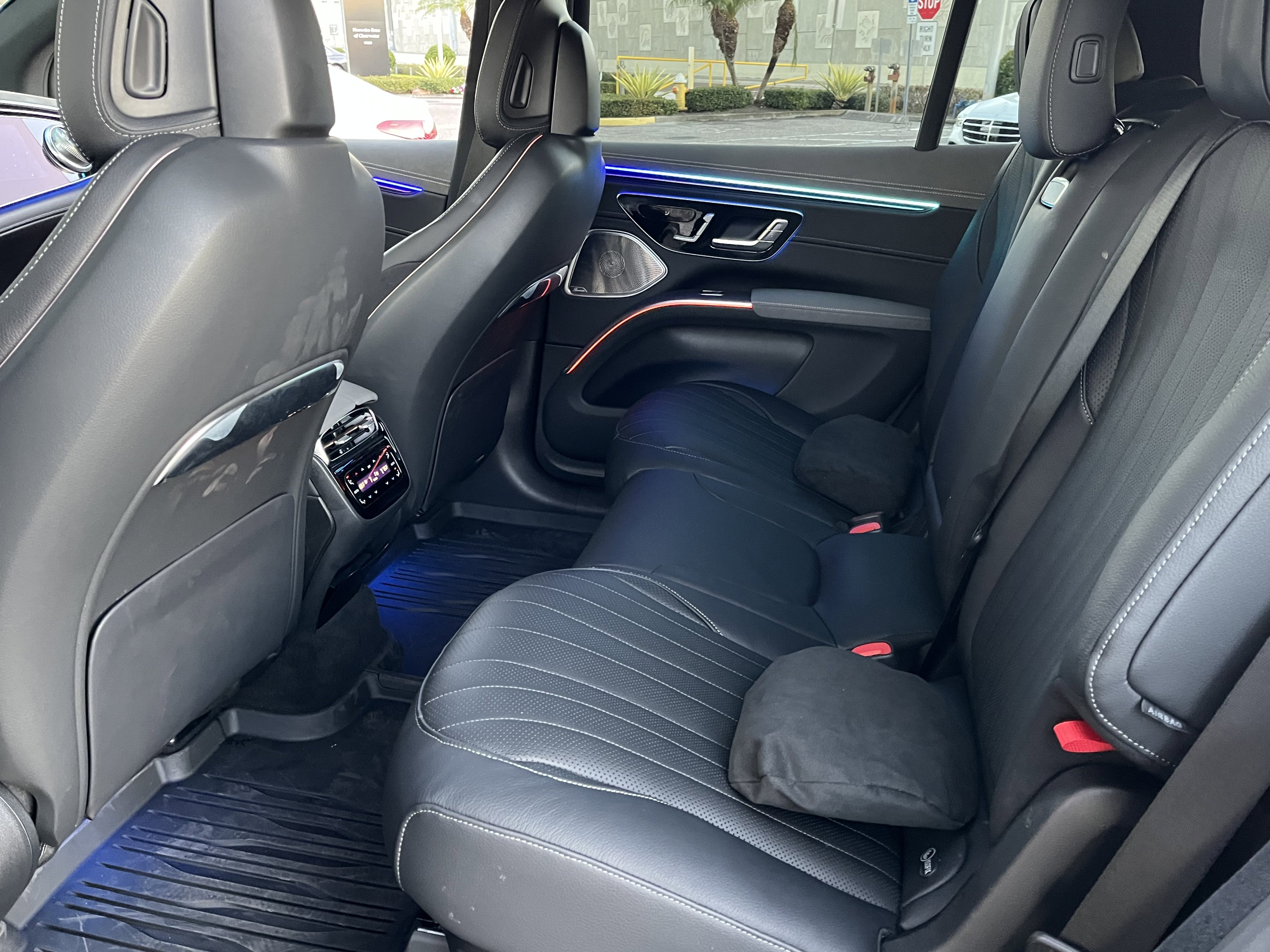 New 2026 Mercedes-Benz EQS 400 4MATIC SUV image 15