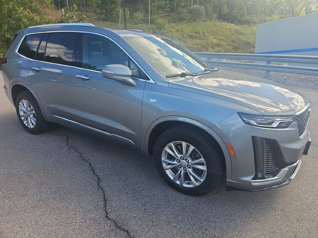 Used 2023 Cadillac XT6 Luxury AWD/4WD image 3