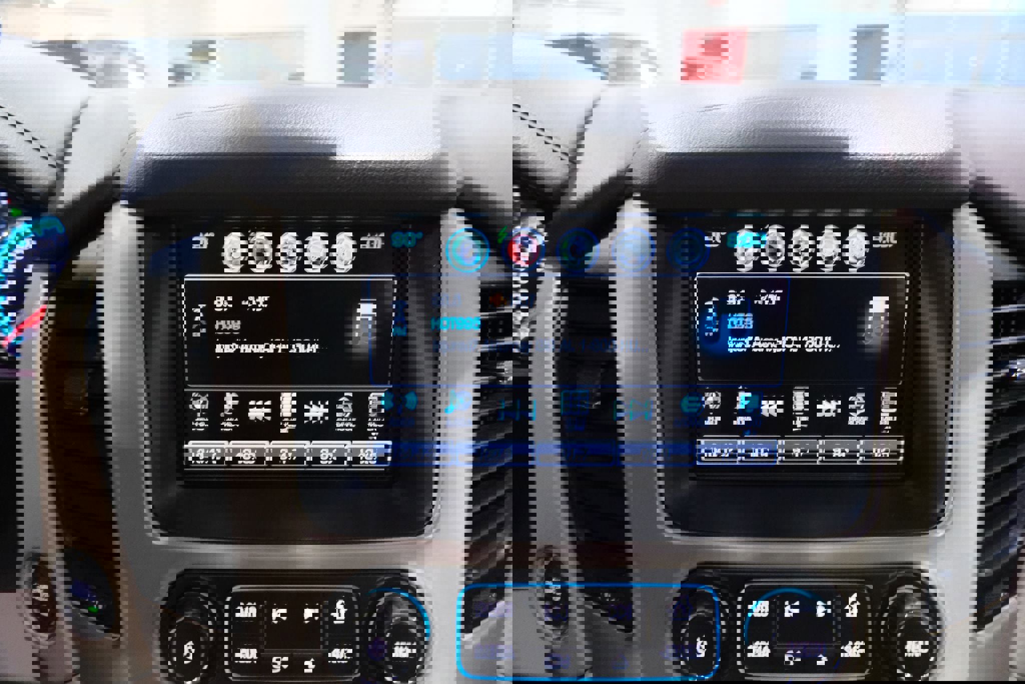 Used 2019 GMC Yukon XL Denali w/ Denali Ultimate Package image 31