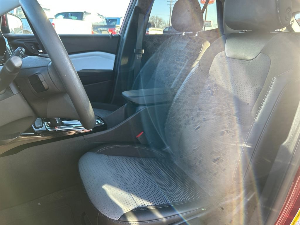 Used 2025 Chevrolet Trax LT image 15