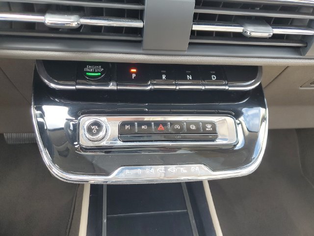 Used 2023 Lincoln Corsair FWD w/ Equipment Group 102A image 27