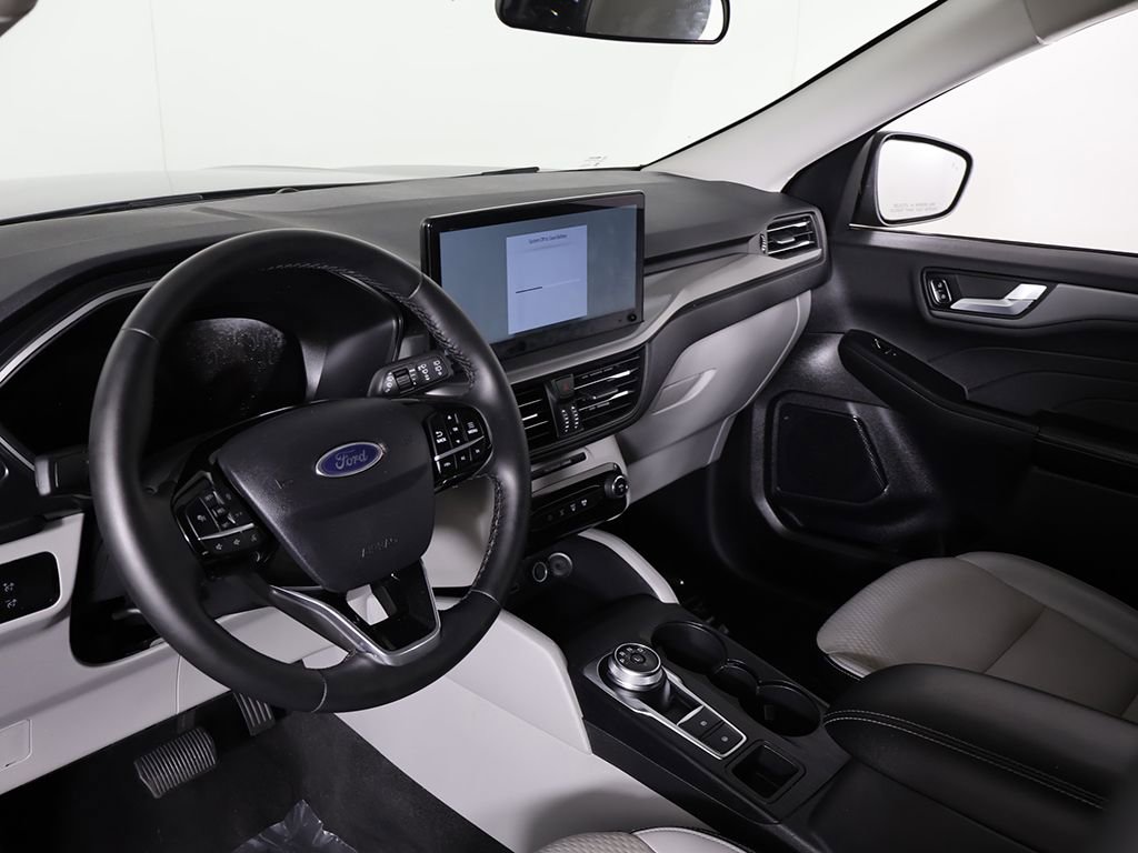 Used 2024 Ford Escape SE image 26