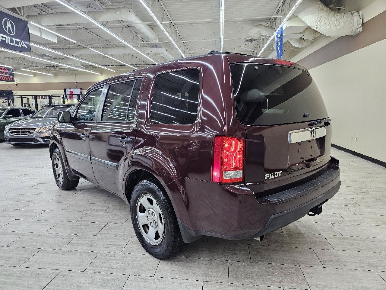 Used 2011 Honda Pilot LX image 8