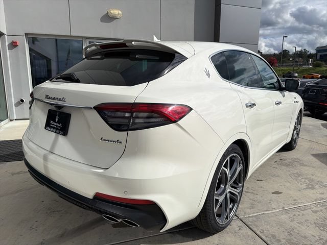 Certified 2022 Maserati Levante GT AWD/4WD image 8