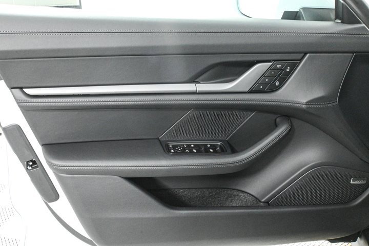 New 2025 Porsche Taycan image 6