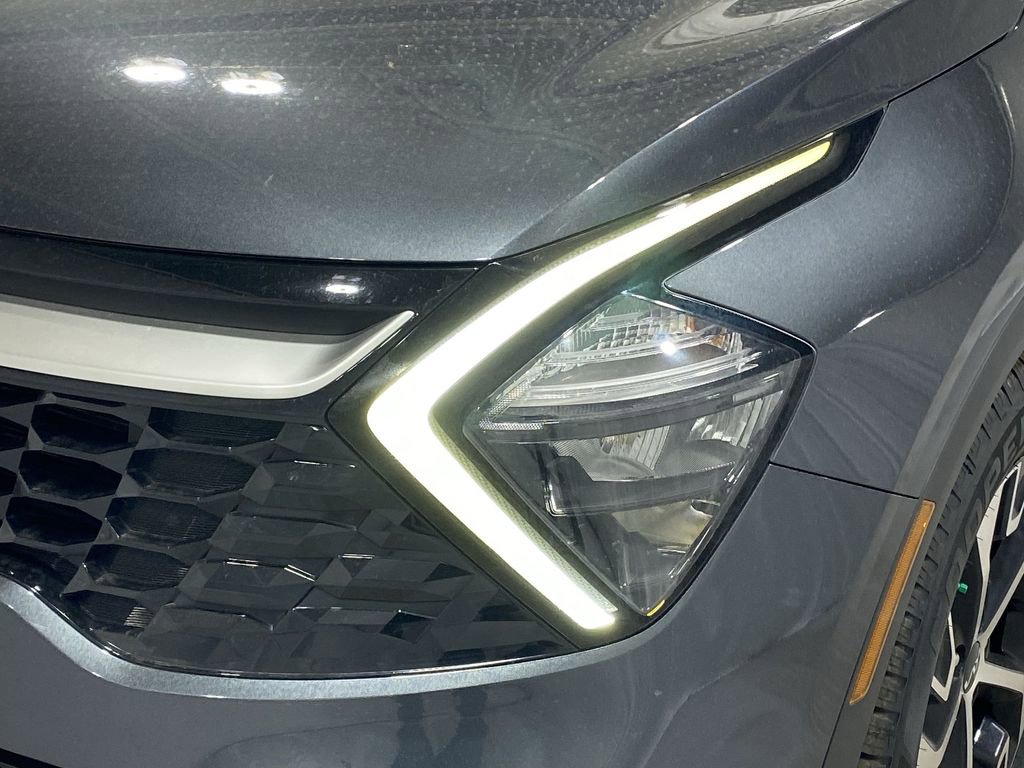 Used 2023 Kia Sportage EX image 28