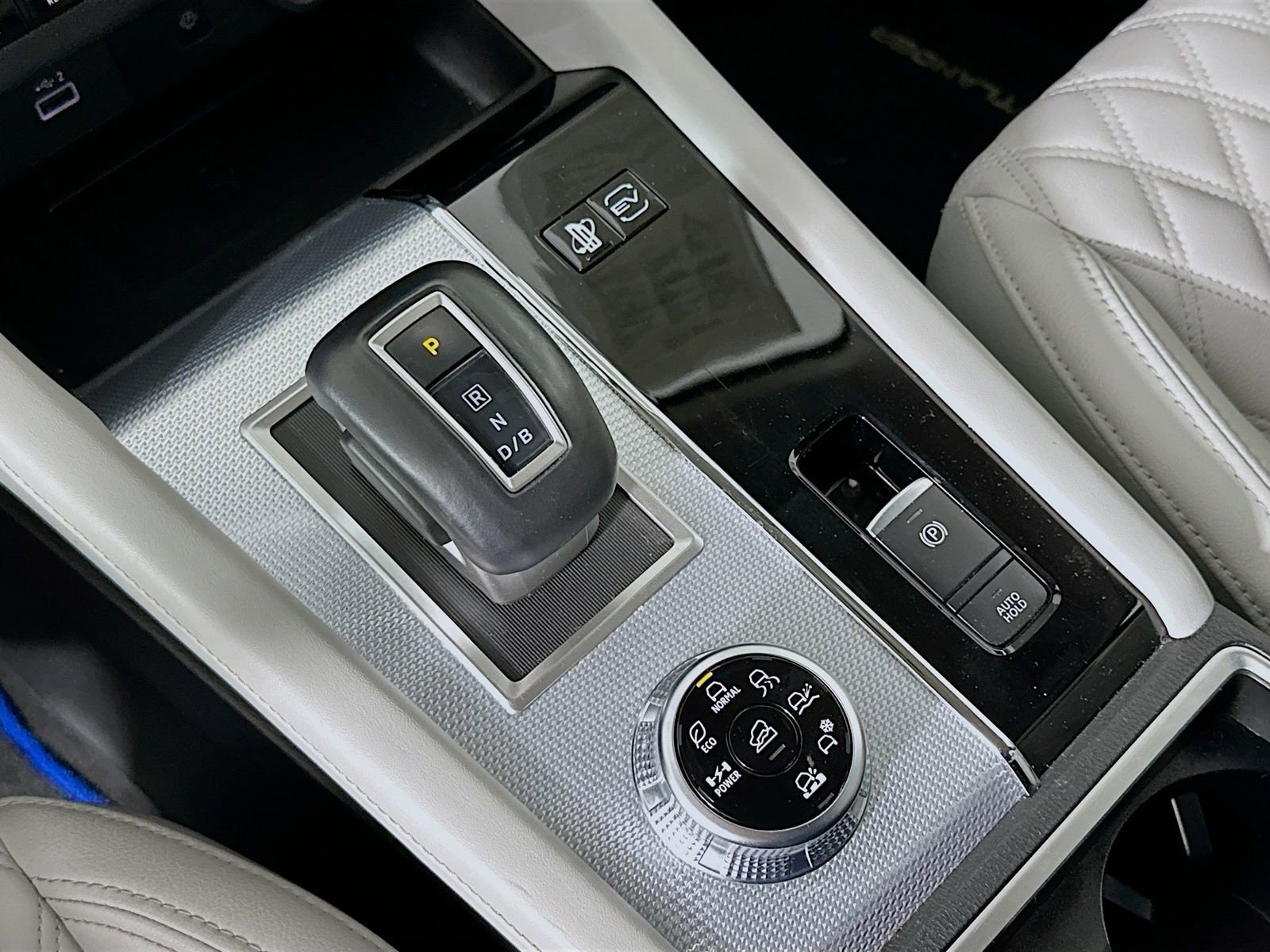 Used 2024 Mitsubishi Outlander SEL Black Edition image 18