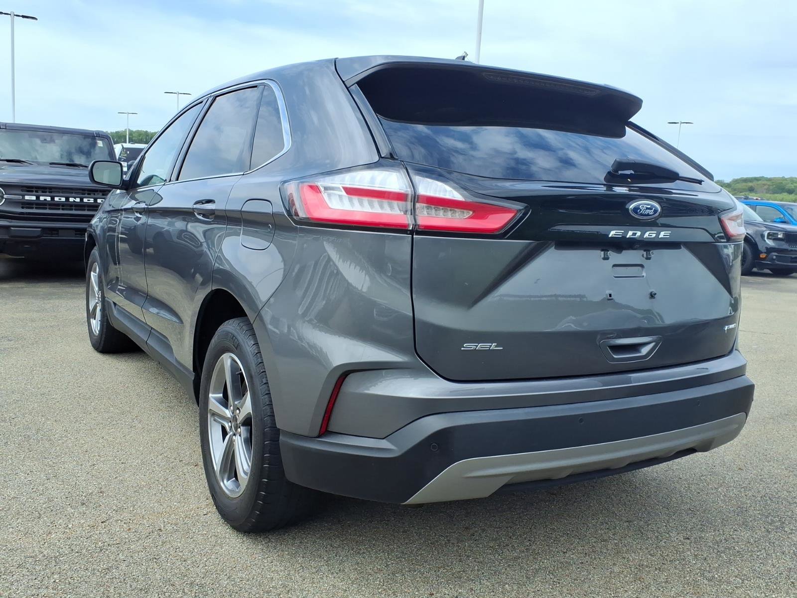 Used 2023 Ford Edge SEL w/ Convenience Package AWD/4WD image 4