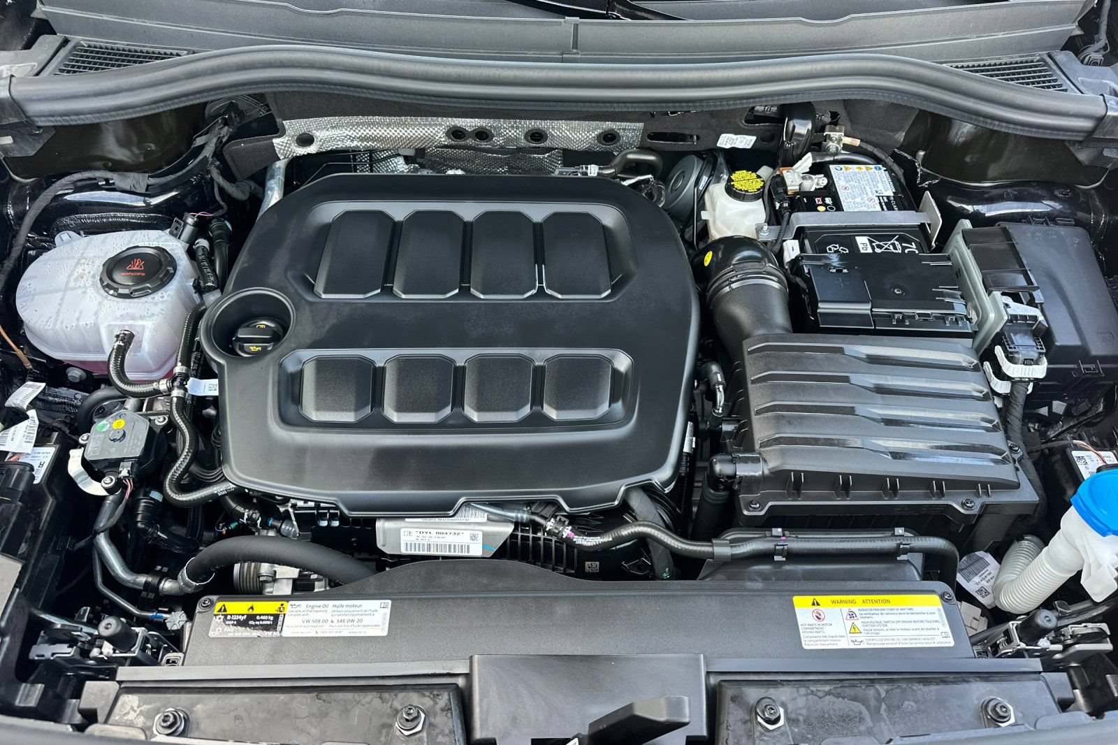 Used 2025 Volkswagen Tiguan SE FWD image 24