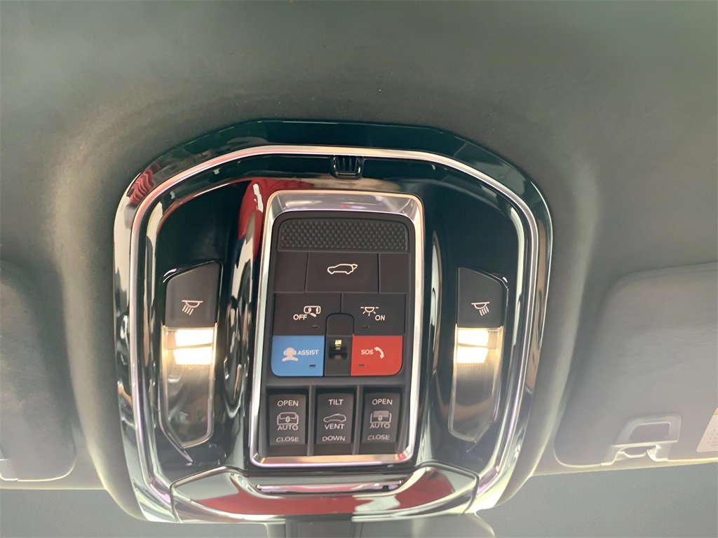 Used 2023 Jeep Grand Cherokee L Summit image 43