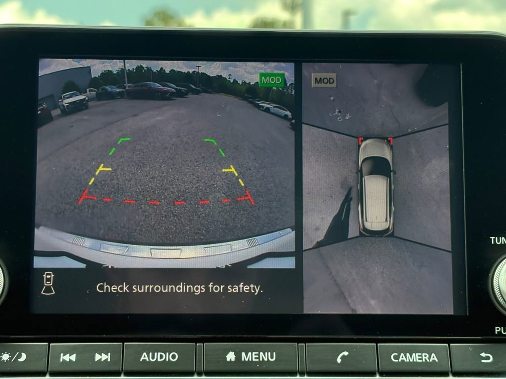 Used 2023 Nissan Rogue SV image 18