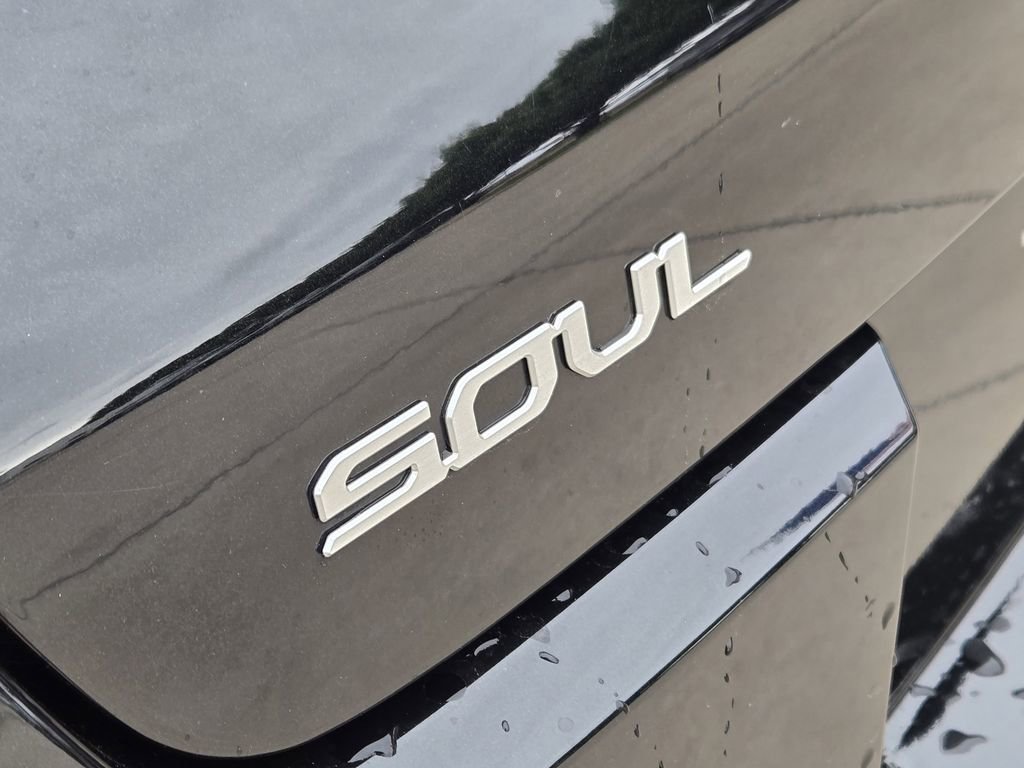 Certified 2023 Kia Soul LX w/ LX Technology Package FWD image 16