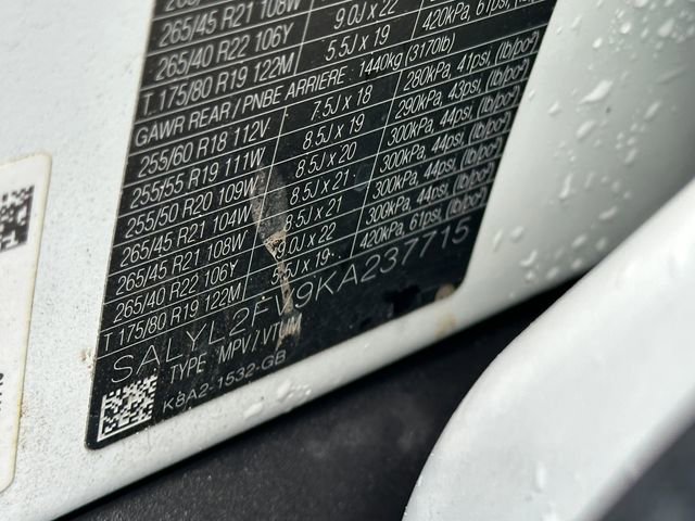 Used 2019 Land Rover Range Rover Velar R-Dynamic SE image 39