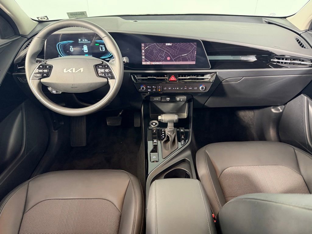 Used 2025 Kia Niro EX image 14