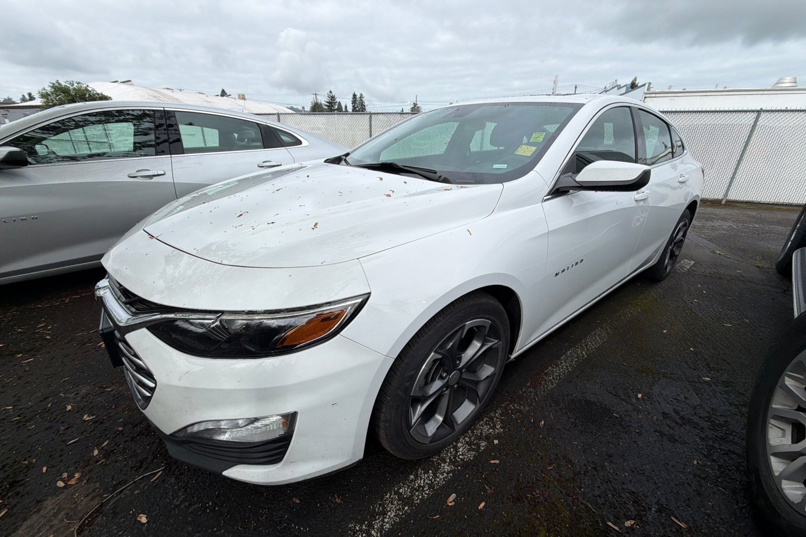 Used 2023 Chevrolet Malibu LT FWD image 2