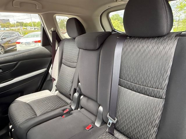 Used 2017 Nissan Rogue SV AWD/4WD image 24