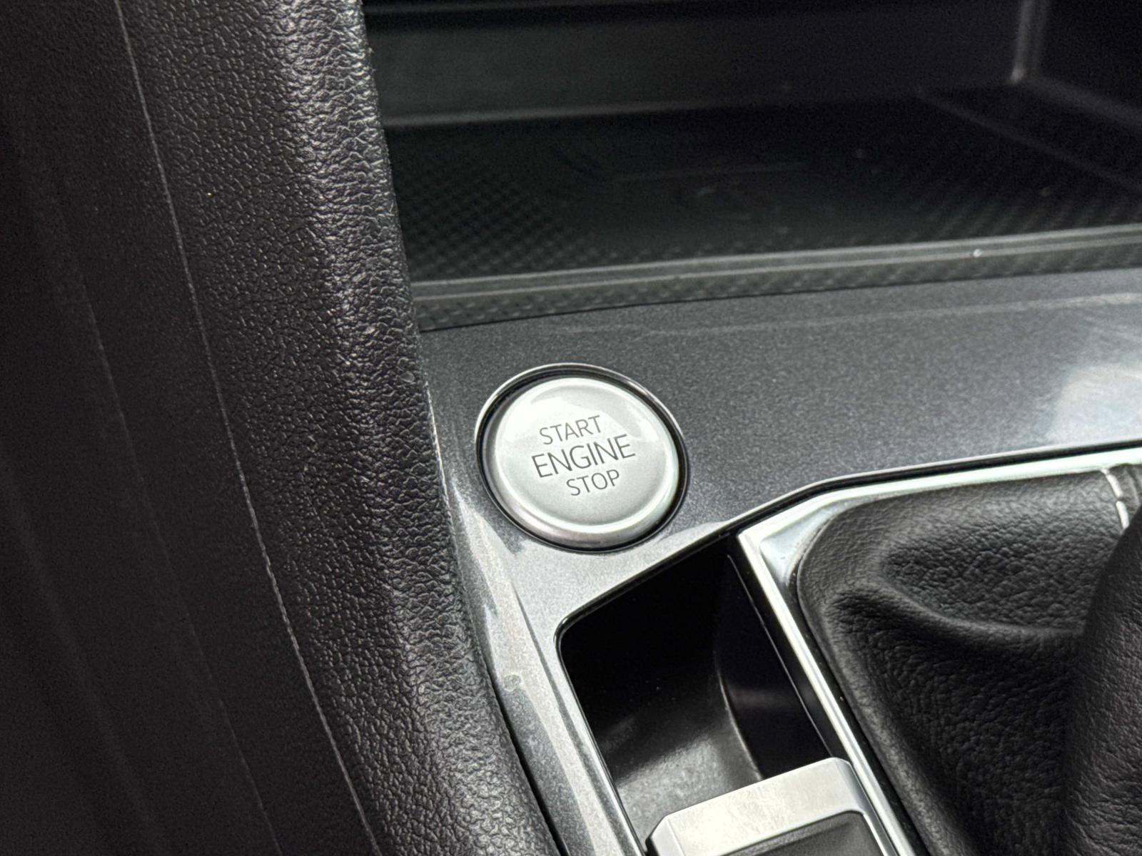 Certified 2023 Volkswagen Tiguan SE R-Line image 19